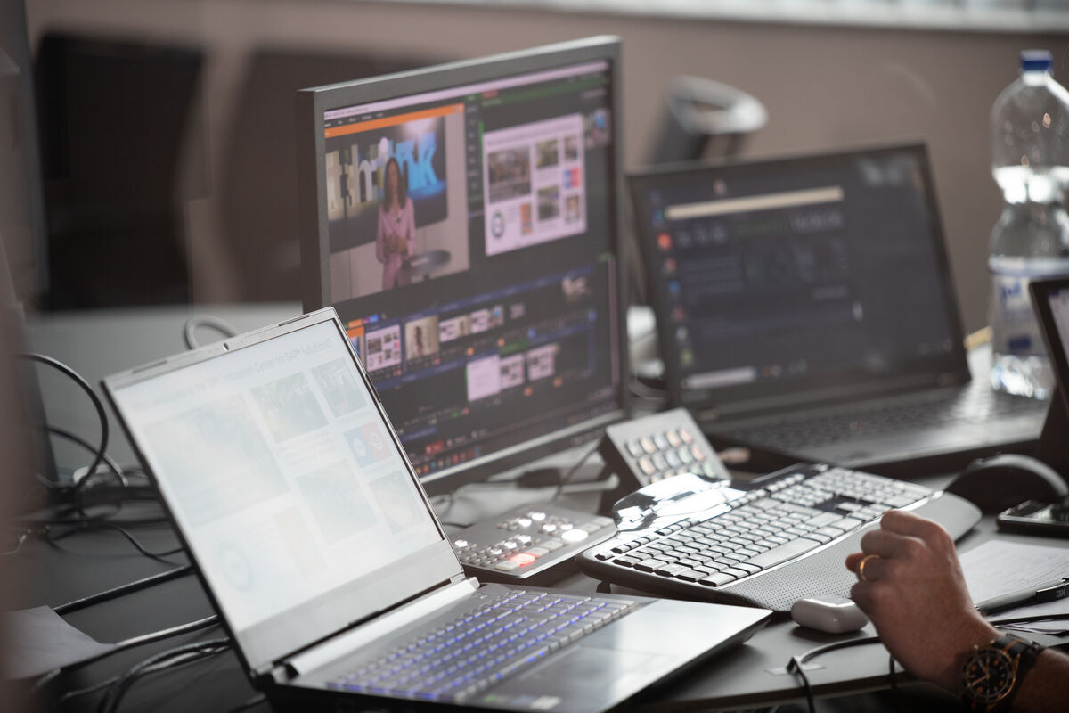 Event-Website mit Live-Galerie auf Desktop und Smartphone im Look der Veranstaltung